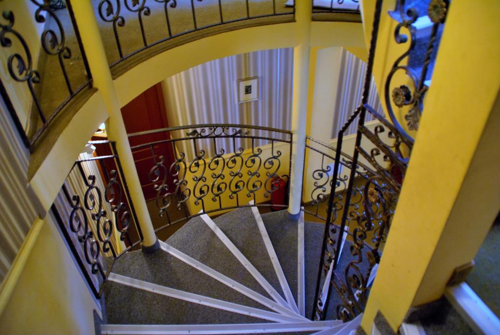Family Hotel Chiplakoff بورغاس المظهر الخارجي الصورة