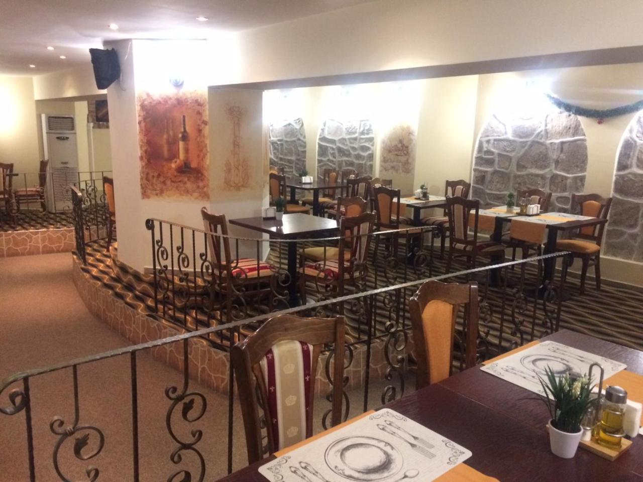Family Hotel Chiplakoff بورغاس المظهر الخارجي الصورة